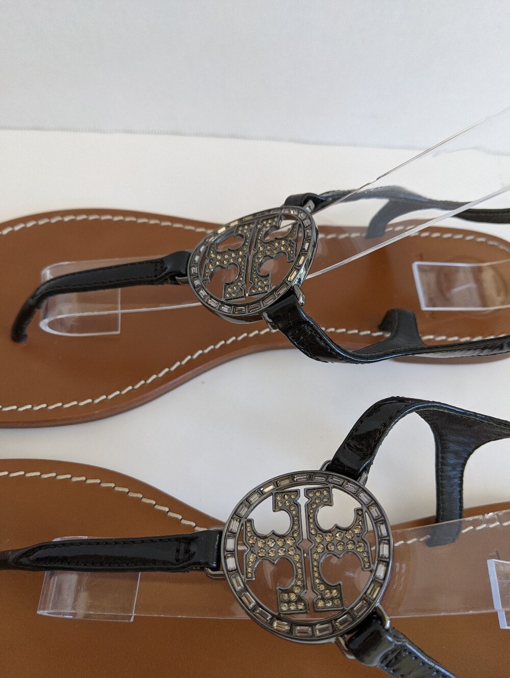 Tory Burch Violet Thong Sandal - Picture 4 of 15